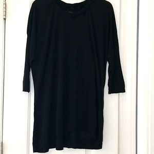 Black 3/4 sleeve tunic